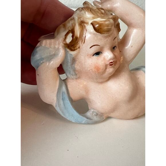 Vintage Winged Cherub Angel Wall Pocket Figurine it Cherub Planter Stamped Japan - Picture 8 of 9